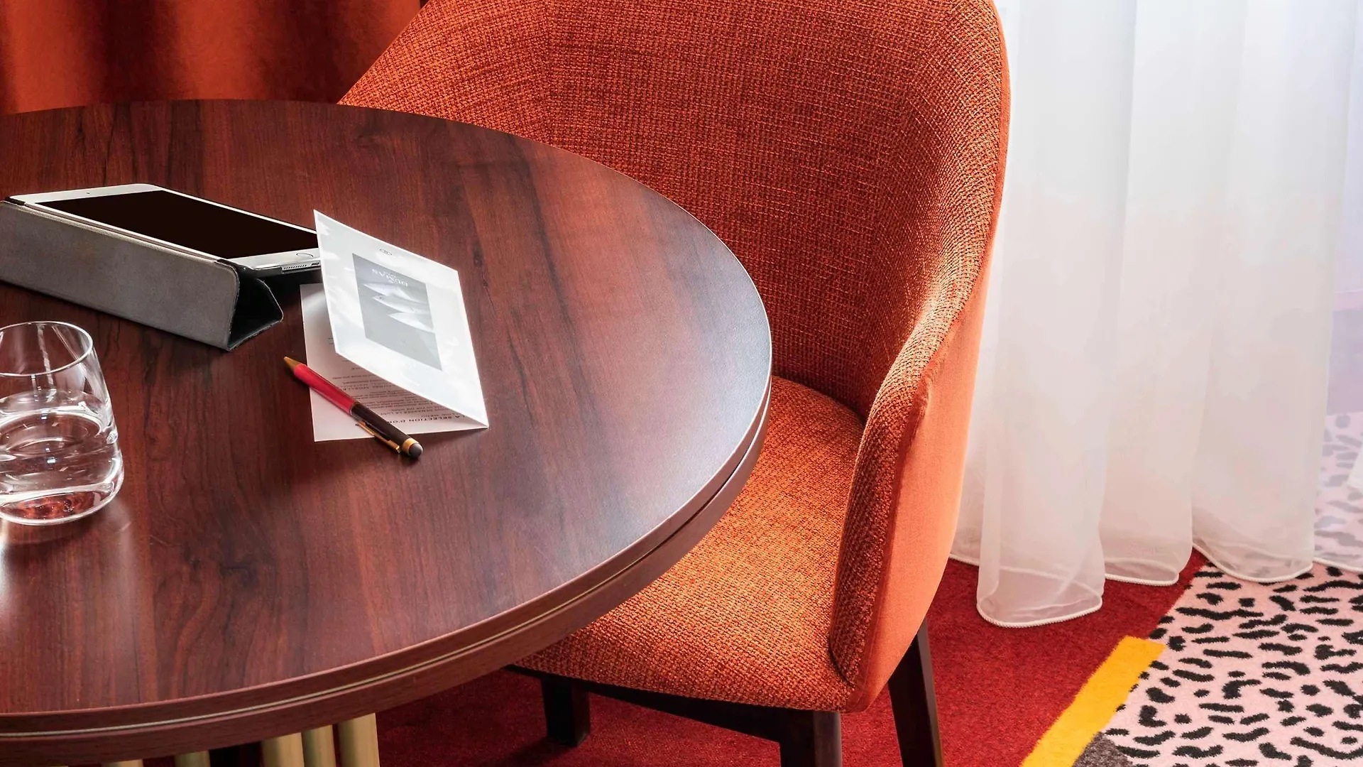 Nest Paris La Defense - Mgallery Hotel 5*